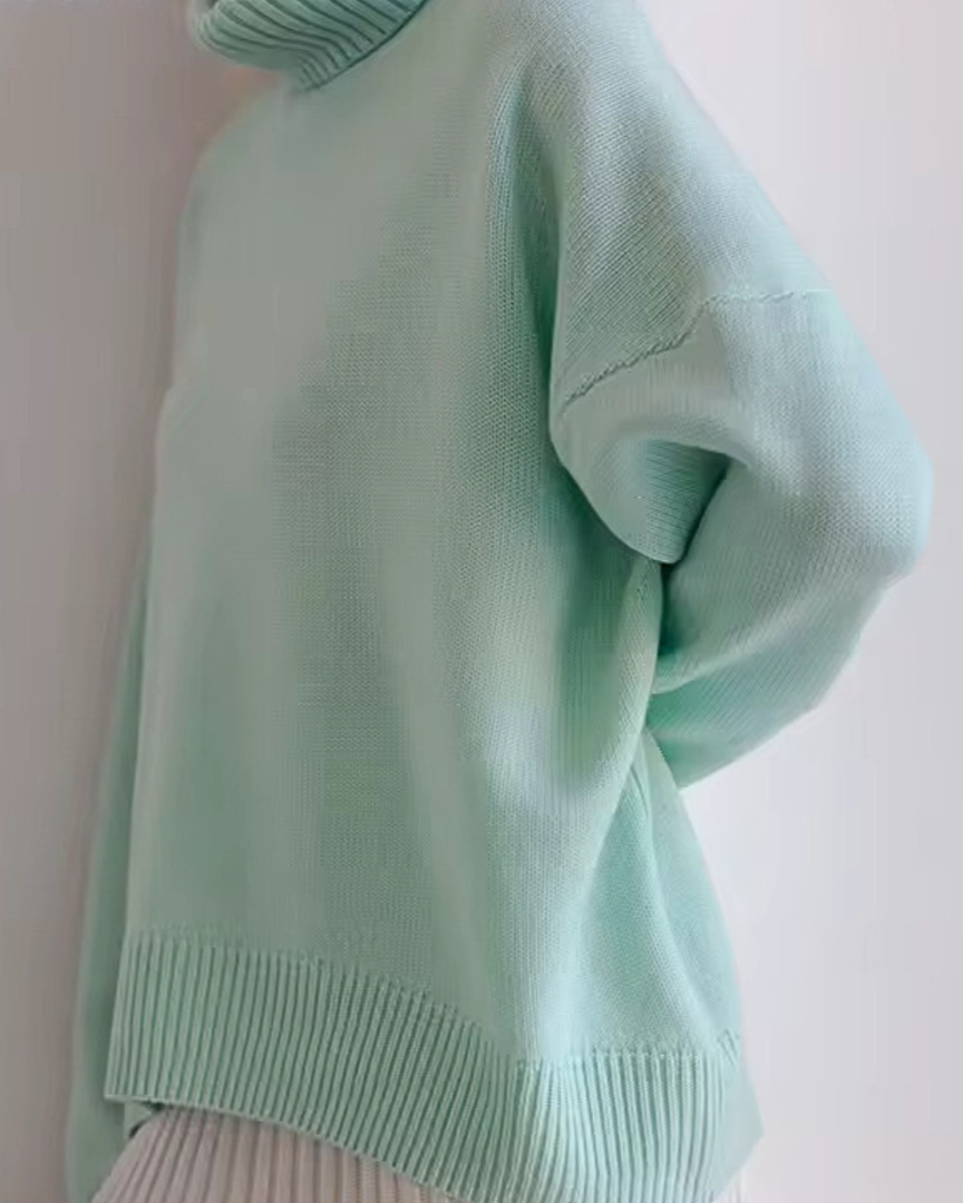 Isabella - Oversized Turtleneck