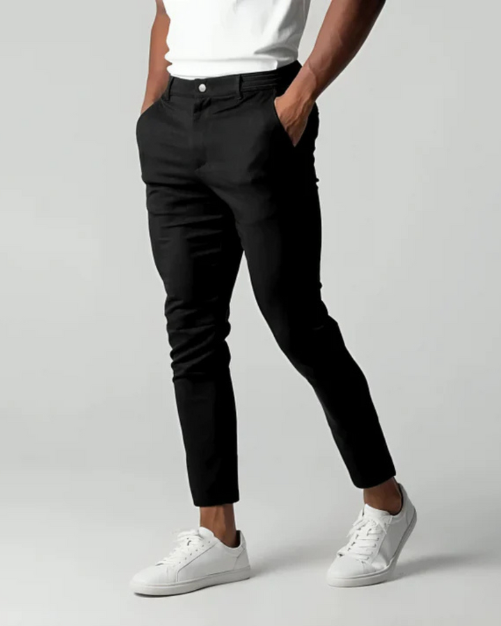 Lucas – Everyday Style with a Smart Edge