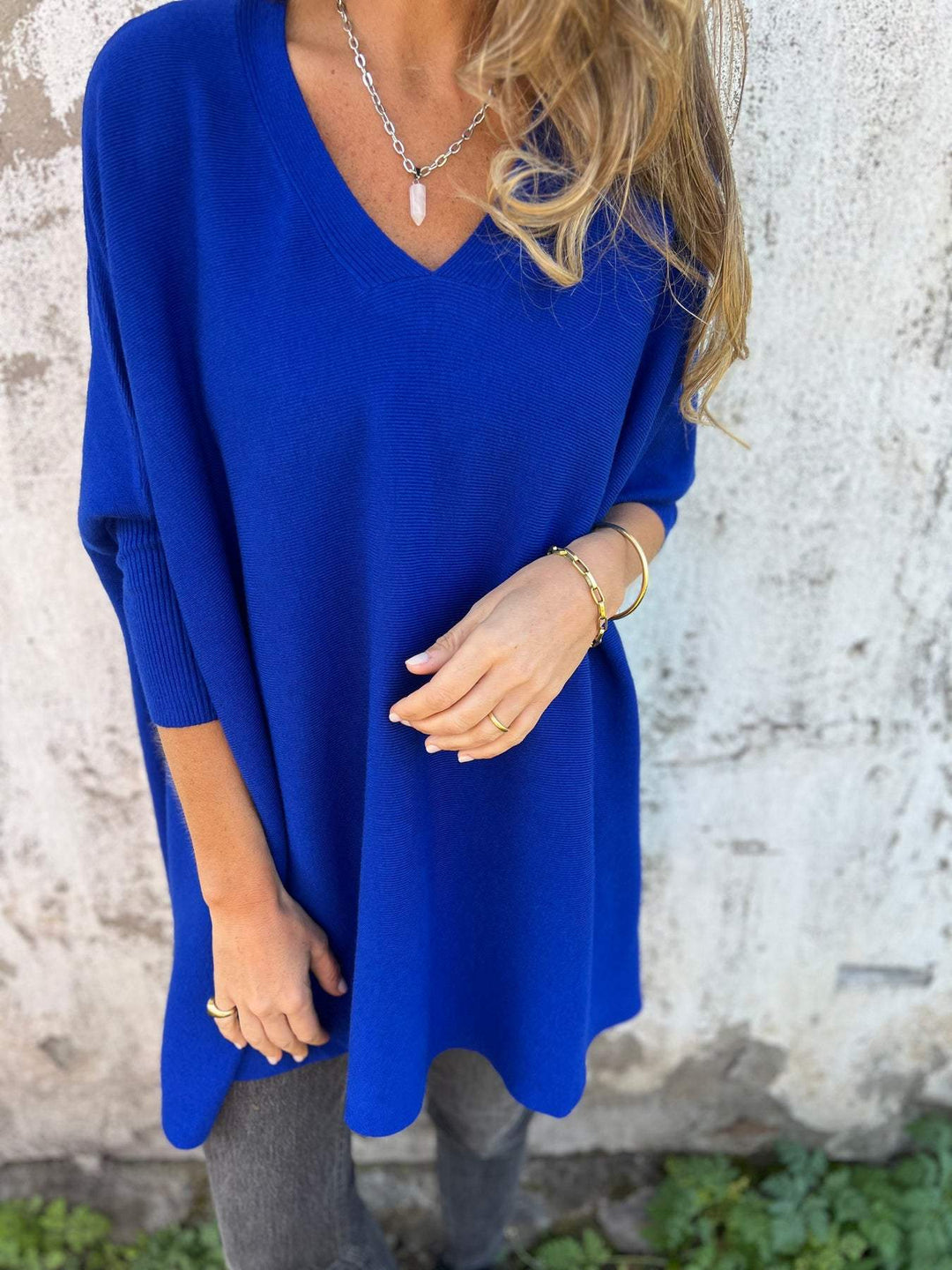 Veronika – V-Neck Sweater