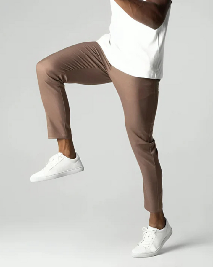 Lucas – Everyday Style with a Smart Edge