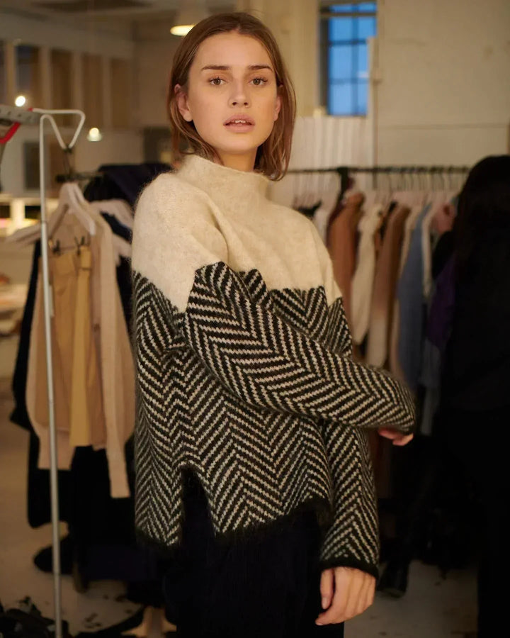 Grace - Turtleneck Jumper