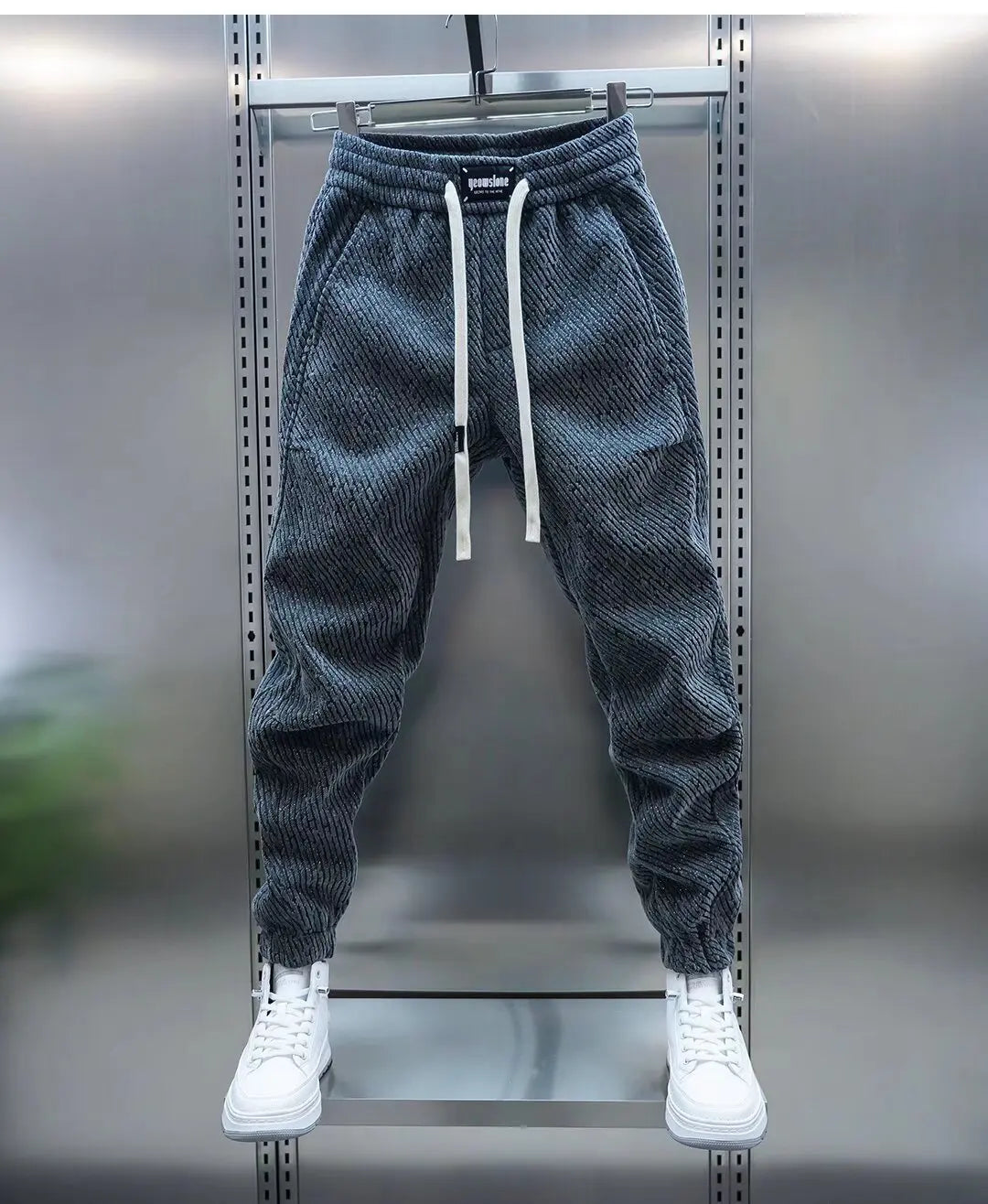 Ethan – Effortless Style in Motion