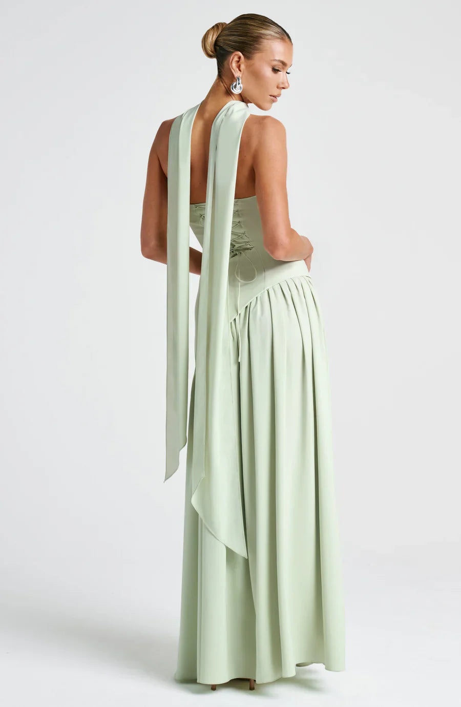Leah – Made for Sunlit Moments