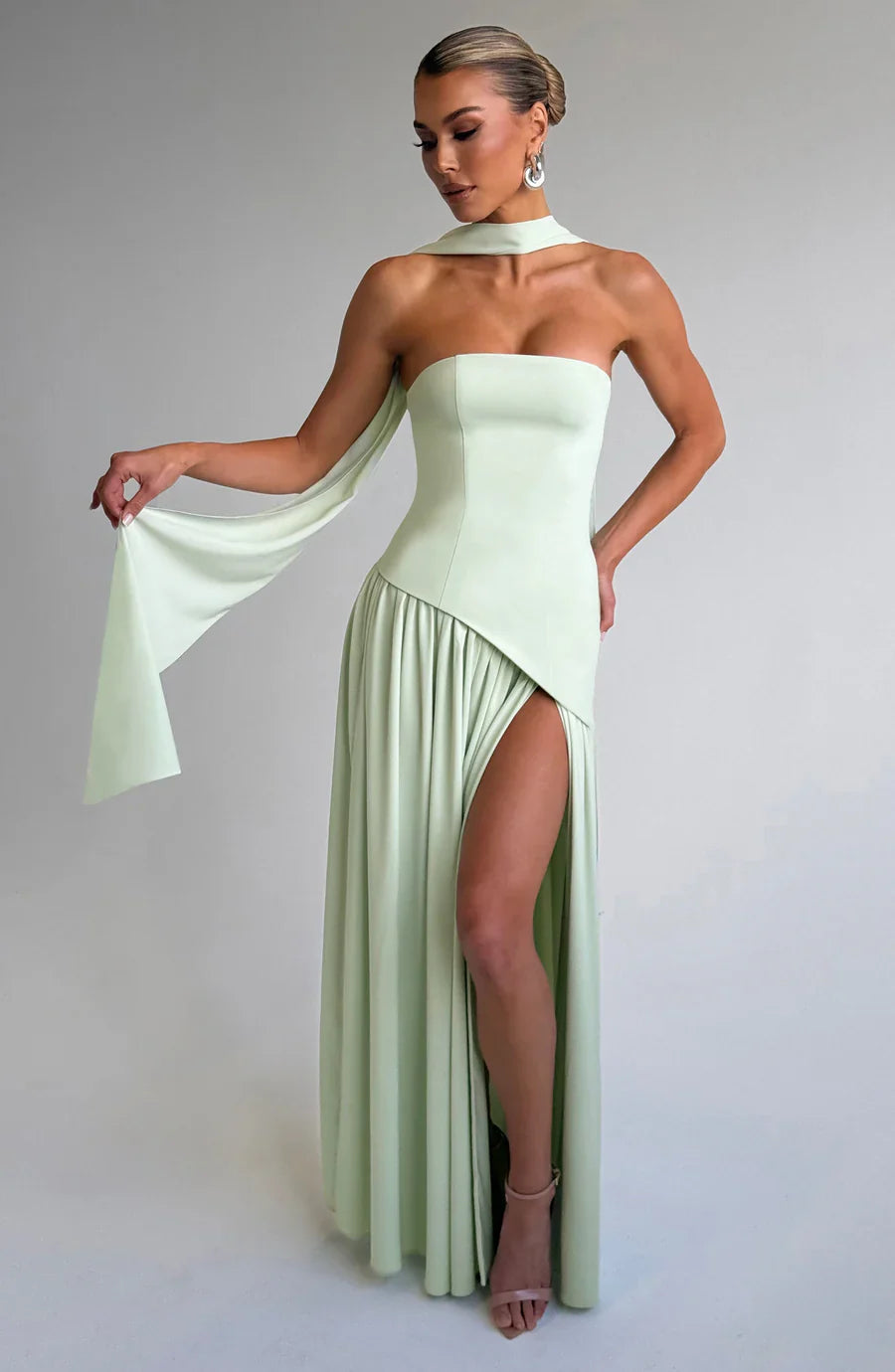 Leah – Made for Sunlit Moments