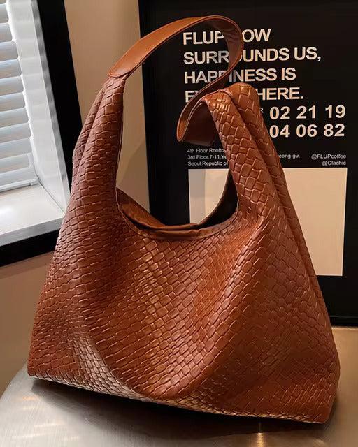Evelyn – Textured Tote